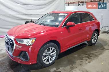 Внедорожник / Кроссовер Audi Q3 2023 в 