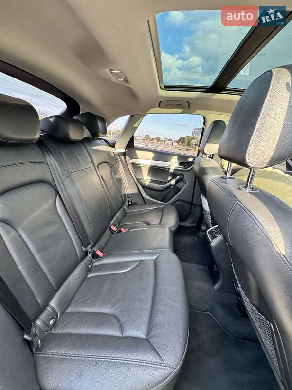 Позашляховик / Кросовер Audi Q3 2014 в Одесі