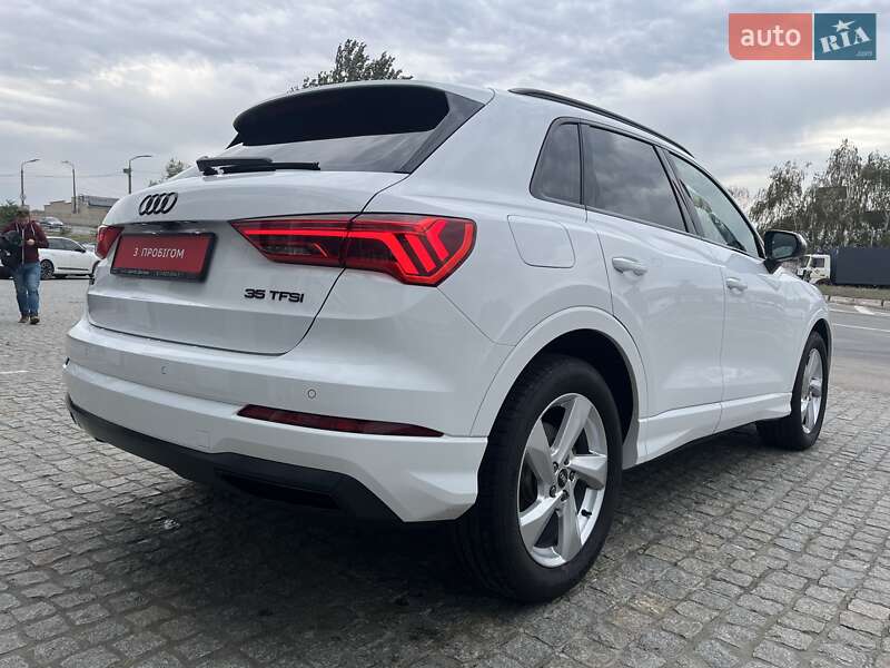 Внедорожник / Кроссовер Audi Q3 2024 в Днепре