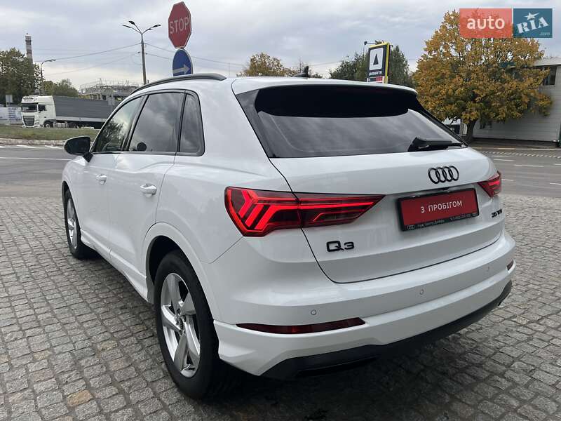 Внедорожник / Кроссовер Audi Q3 2024 в Днепре
