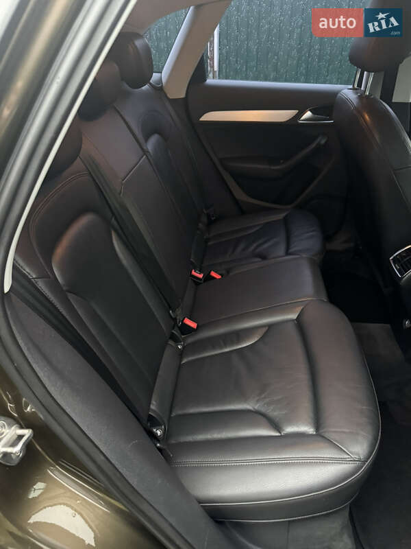 Позашляховик / Кросовер Audi Q3 2014 в Києві