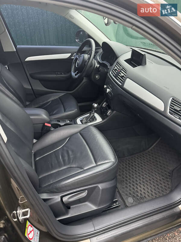 Позашляховик / Кросовер Audi Q3 2014 в Києві