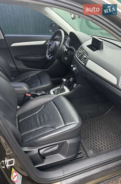 Позашляховик / Кросовер Audi Q3 2014 в 