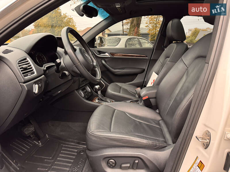 Внедорожник / Кроссовер Audi Q3 2015 в Виннице