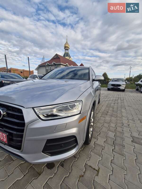 Позашляховик / Кросовер Audi Q3 2015 в Ужгороді