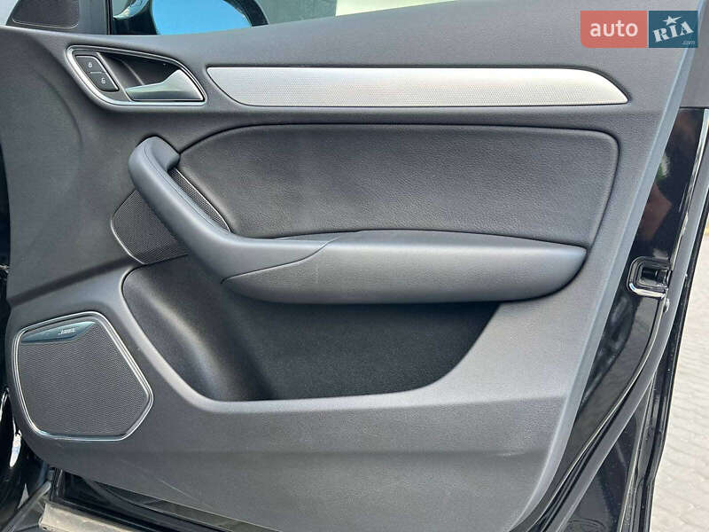 Внедорожник / Кроссовер Audi Q3 2014 в Львове