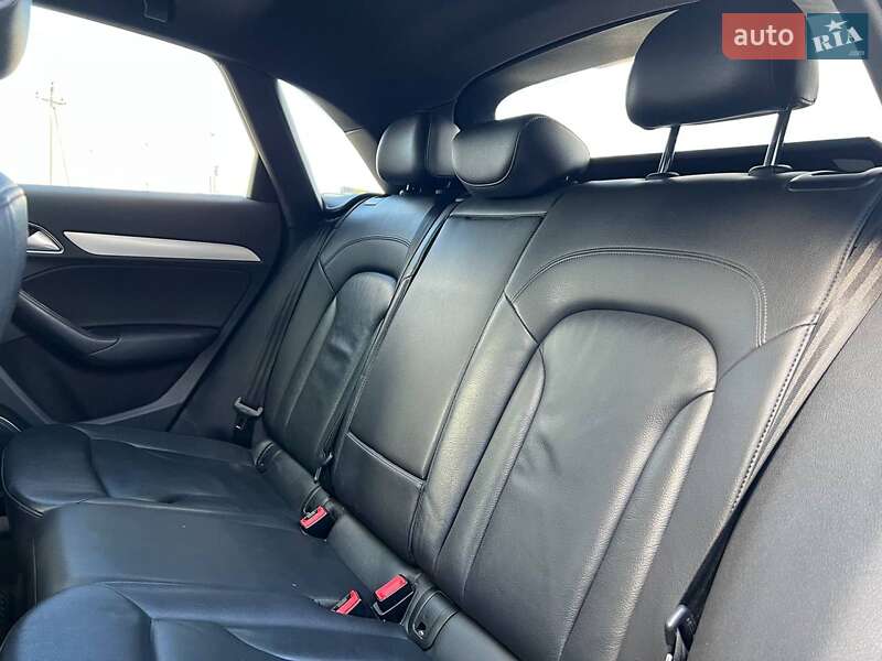 Внедорожник / Кроссовер Audi Q3 2014 в Львове