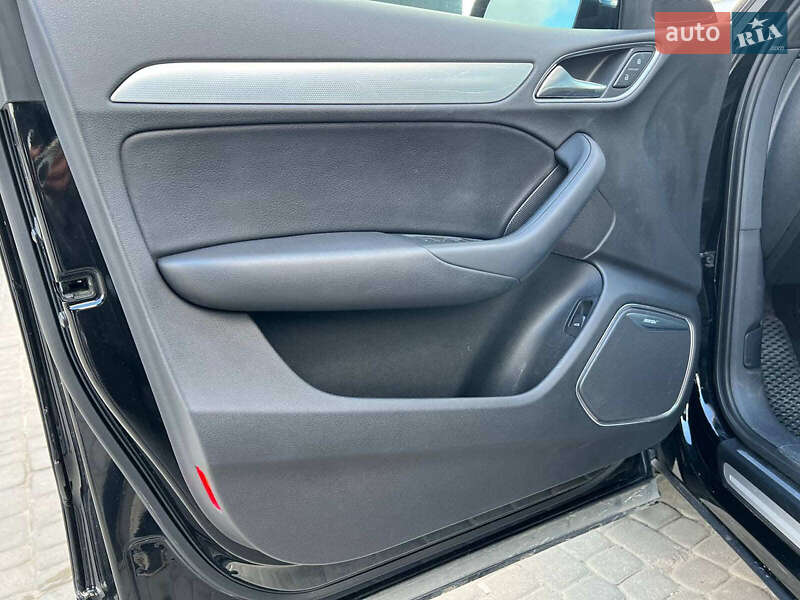 Внедорожник / Кроссовер Audi Q3 2014 в Львове