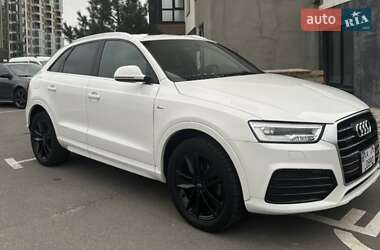 Позашляховик / Кросовер Audi Q3 2017 в 