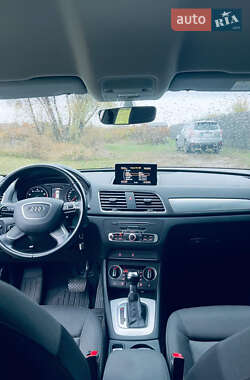 Внедорожник / Кроссовер Audi Q3 2016 в 