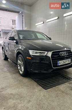 Позашляховик / Кросовер Audi Q3 2016 в Києві