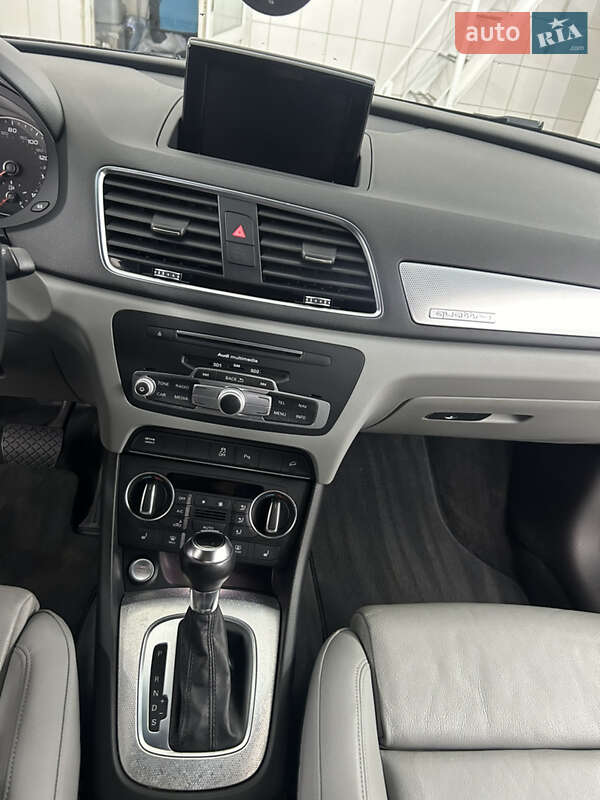 Позашляховик / Кросовер Audi Q3 2016 в Києві