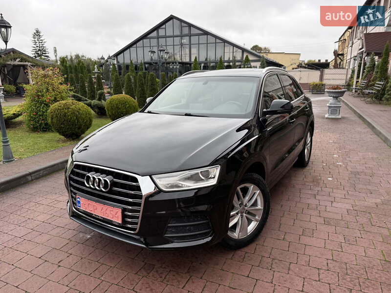 Внедорожник / Кроссовер Audi Q3 2016 в 