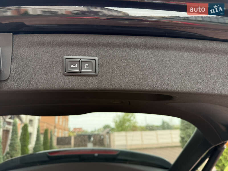 Внедорожник / Кроссовер Audi Q3 2016 в Стрые