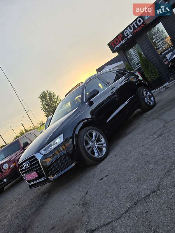 Внедорожник / Кроссовер Audi Q3 2016 в 