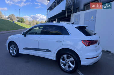 Внедорожник / Кроссовер Audi Q3 2021 в 