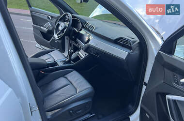 Внедорожник / Кроссовер Audi Q3 2021 в 