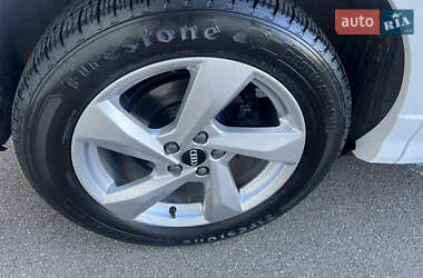 Внедорожник / Кроссовер Audi Q3 2021 в 