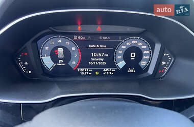 Внедорожник / Кроссовер Audi Q3 2021 в 