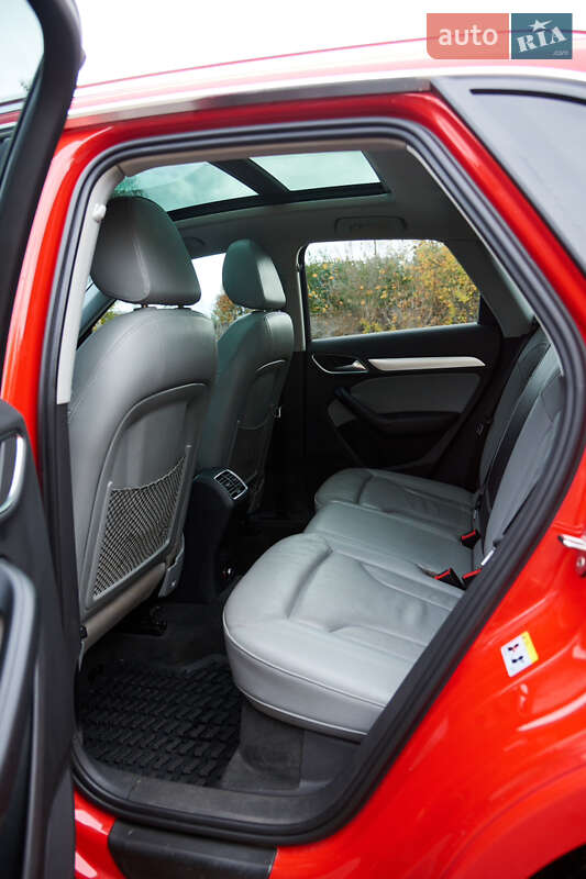 Внедорожник / Кроссовер Audi Q3 2015 в Киеве