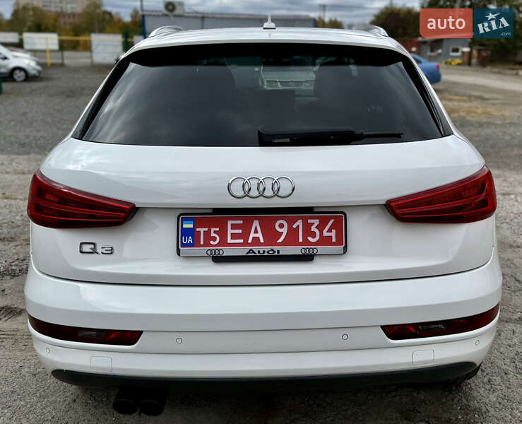 Внедорожник / Кроссовер Audi Q3 2017 в Полтаве