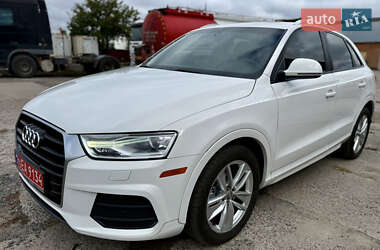 Позашляховик / Кросовер Audi Q3 2017 в 