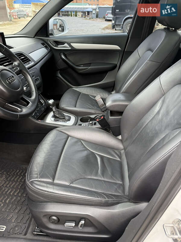 Внедорожник / Кроссовер Audi Q3 2017 в Полтаве