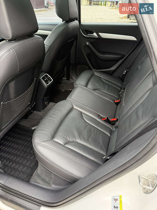 Внедорожник / Кроссовер Audi Q3 2017 в Полтаве