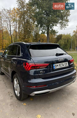Позашляховик / Кросовер Audi Q3 2019 в 