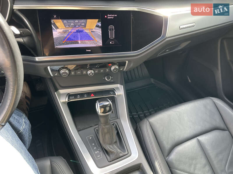 Позашляховик / Кросовер Audi Q3 2020 в Львові