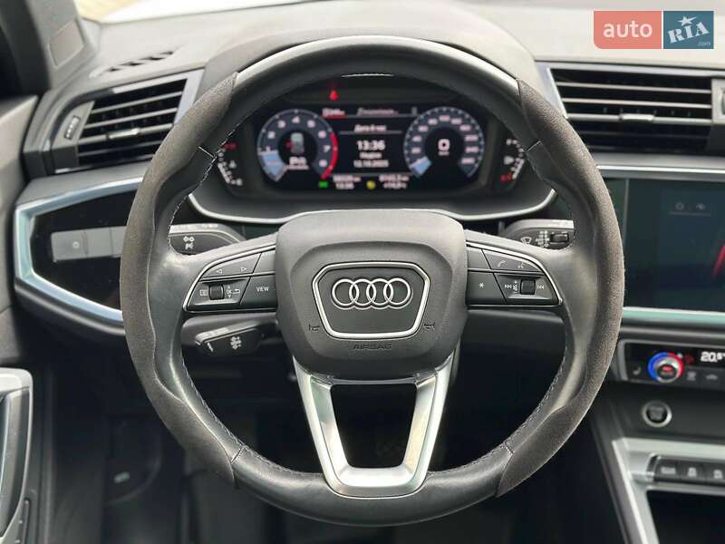 Позашляховик / Кросовер Audi Q3 2021 в Одесі