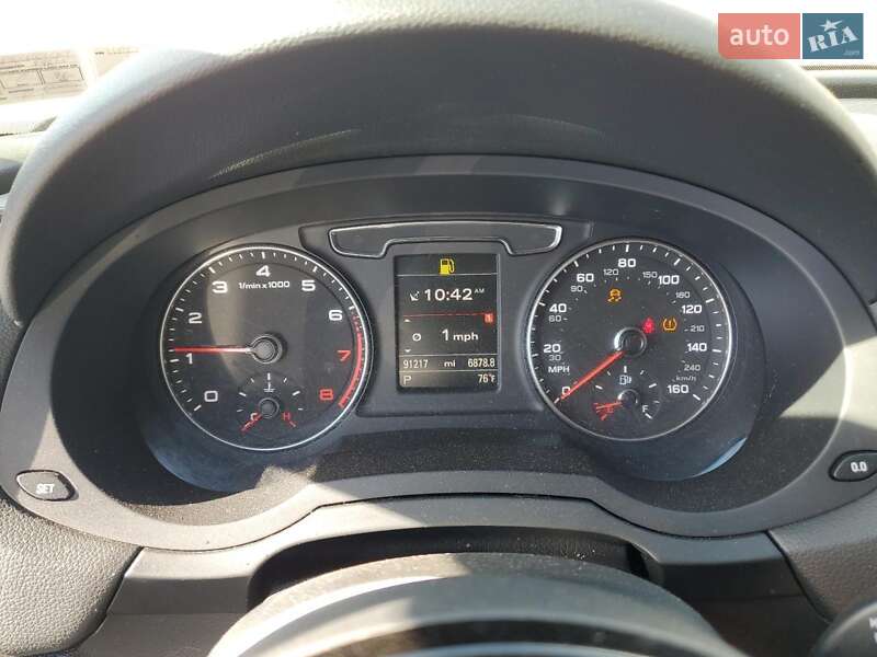 Внедорожник / Кроссовер Audi Q3 2016 в Львове