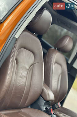 Внедорожник / Кроссовер Audi Q3 2012 в 
