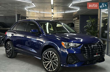 Внедорожник / Кроссовер Audi Q3 2020 в 