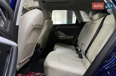 Внедорожник / Кроссовер Audi Q3 2020 в 