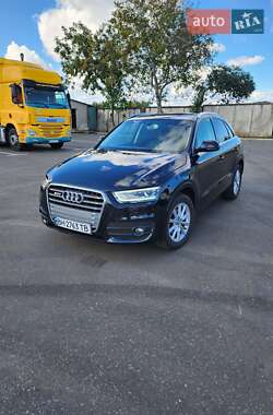 Позашляховик / Кросовер Audi Q3 2013 в 
