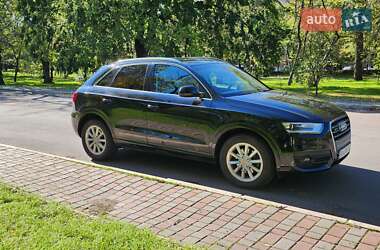 Позашляховик / Кросовер Audi Q3 2013 в 