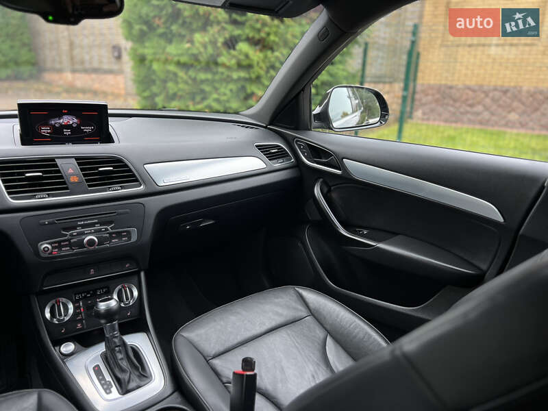 Внедорожник / Кроссовер Audi Q3 2016 в Ровно