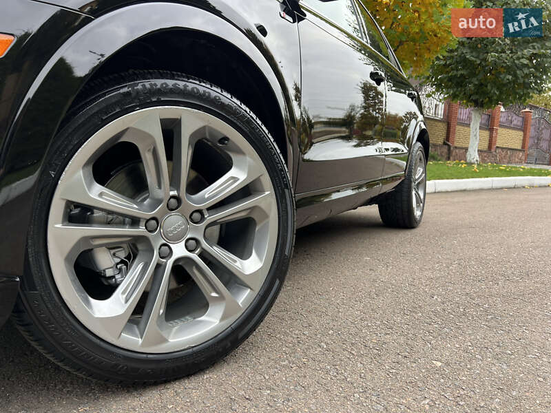 Внедорожник / Кроссовер Audi Q3 2016 в Ровно