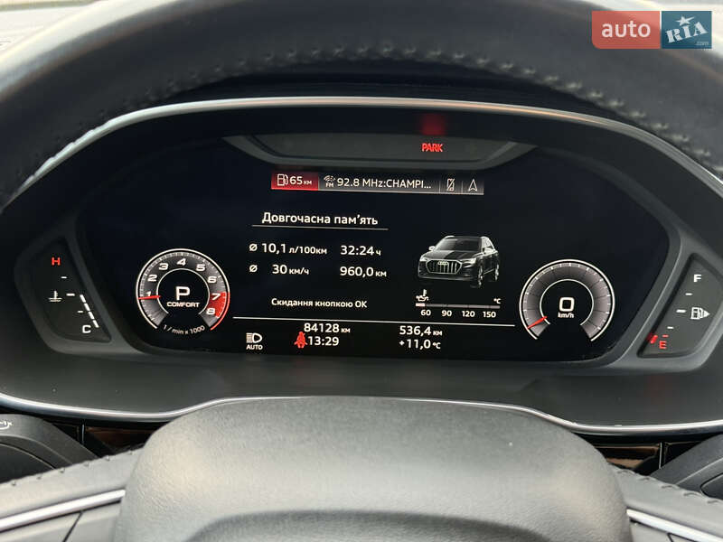 Внедорожник / Кроссовер Audi Q3 2019 в Киеве