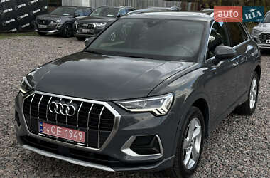 Позашляховик / Кросовер Audi Q3 2019 в Києві