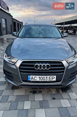 Позашляховик / Кросовер Audi Q3 2016 в 