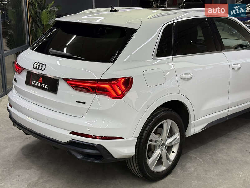 Позашляховик / Кросовер Audi Q3 2019 в Одесі