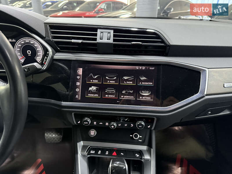 Позашляховик / Кросовер Audi Q3 2019 в Одесі