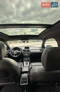 Внедорожник / Кроссовер Audi Q3 2016 в 
