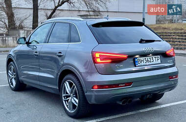 Позашляховик / Кросовер Audi Q3 2016 в 