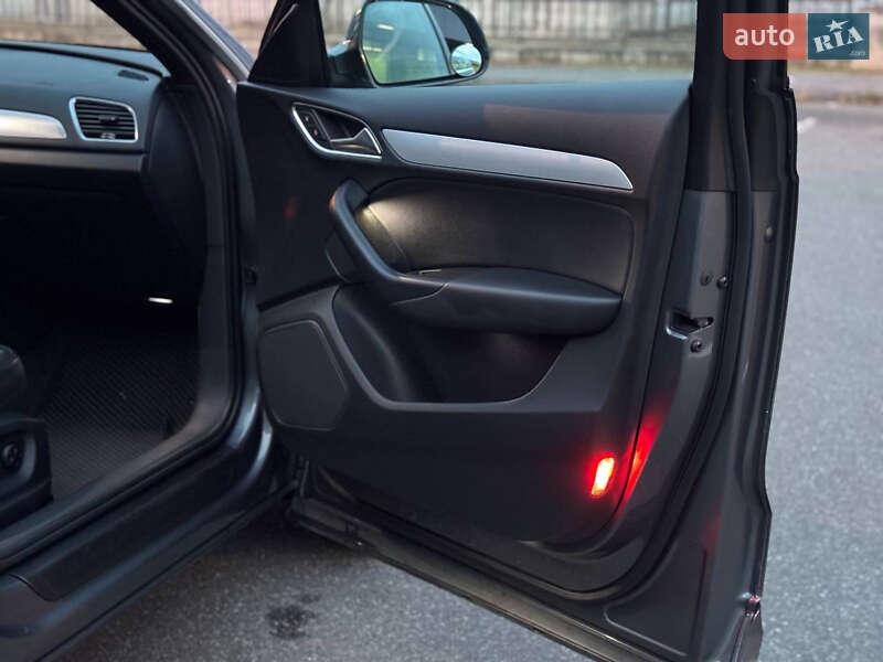 Позашляховик / Кросовер Audi Q3 2016 в Києві фото 15 Позашляховик / Кросовер Audi Q3 2016 в Києві