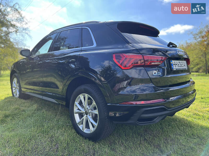 Внедорожник / Кроссовер Audi Q3 2023 в Одессе