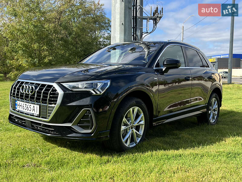 Внедорожник / Кроссовер Audi Q3 2023 в Одессе