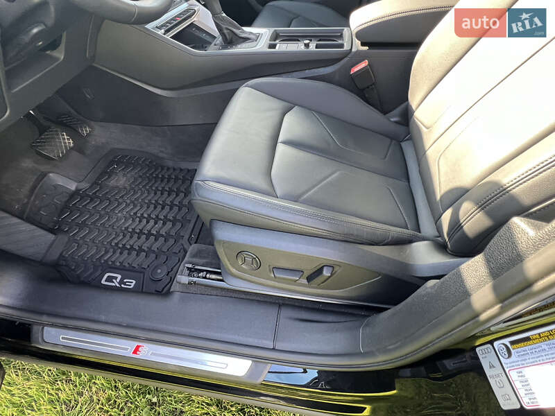 Внедорожник / Кроссовер Audi Q3 2023 в Одессе